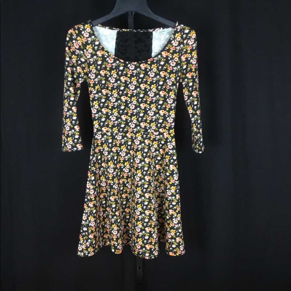Charlotte Russe 3/4 sleeve lace back dress small